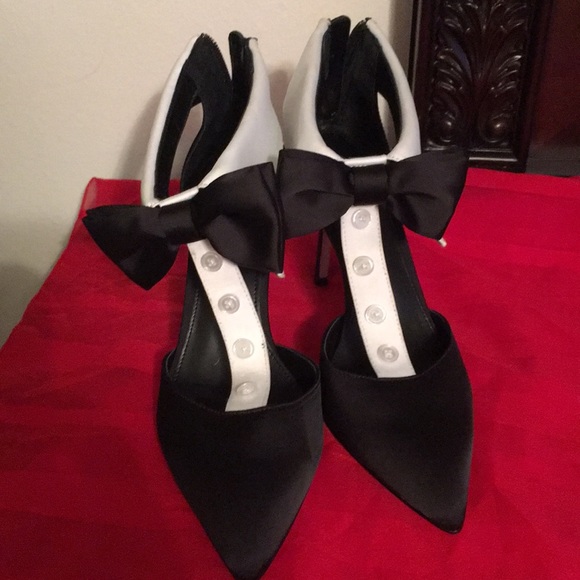 Shoes | Katy Perry Tuxedo Bow Tie Pumps 